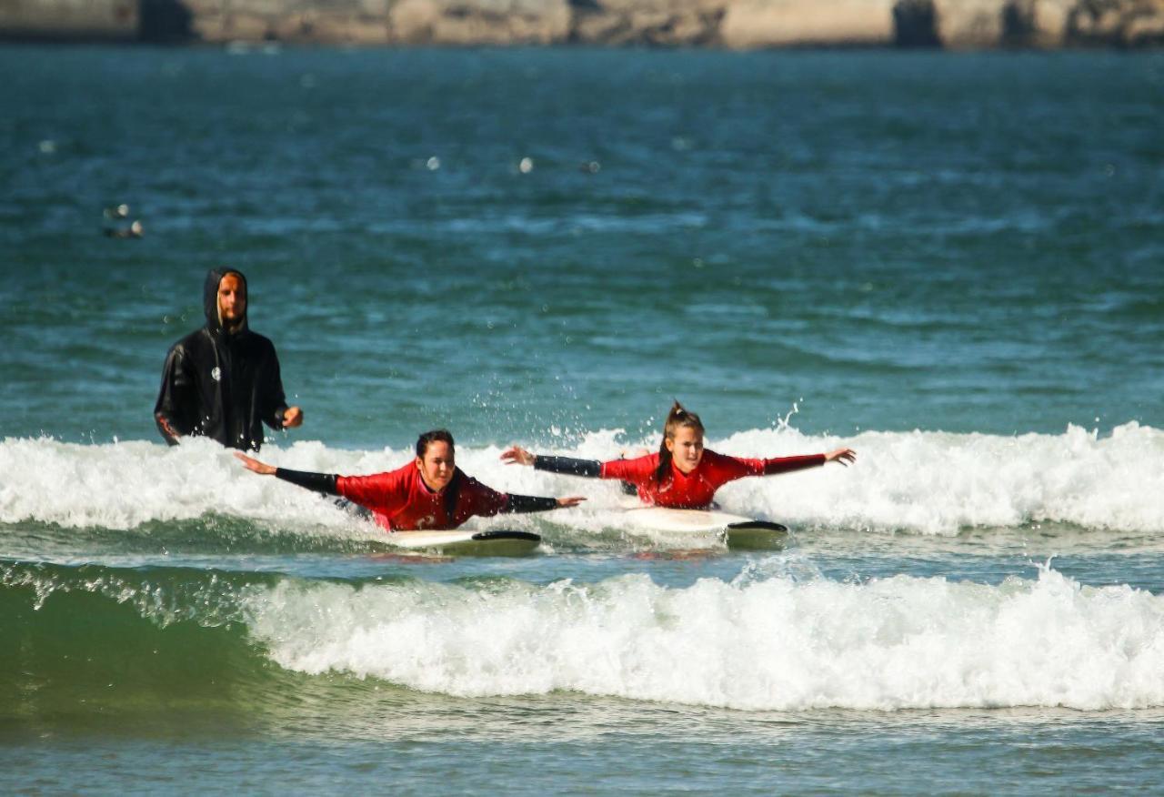 Surfivor Surf Camp Hotel Езмориз Екстериор снимка