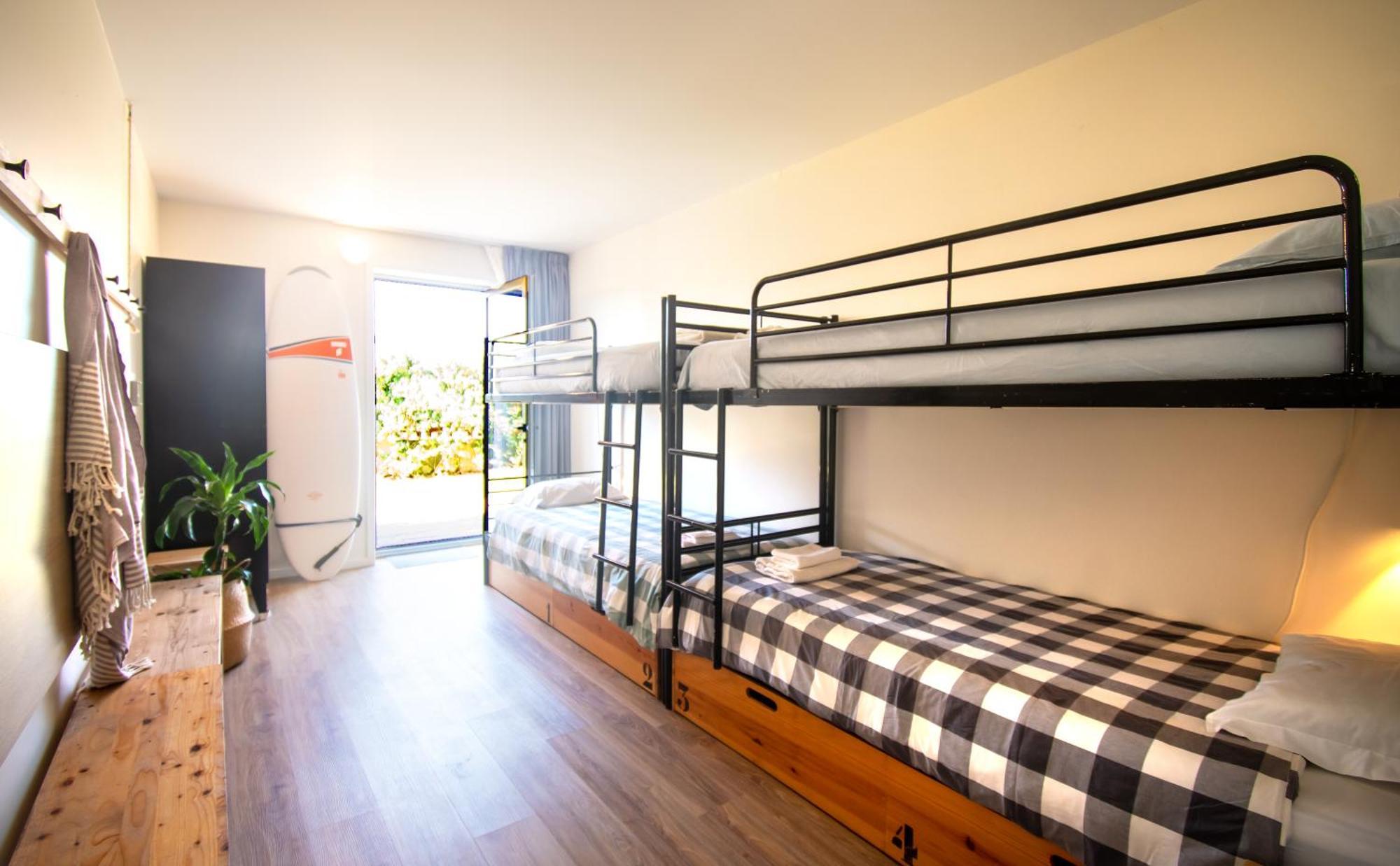Surfivor Surf Camp Hotel Езмориз Екстериор снимка