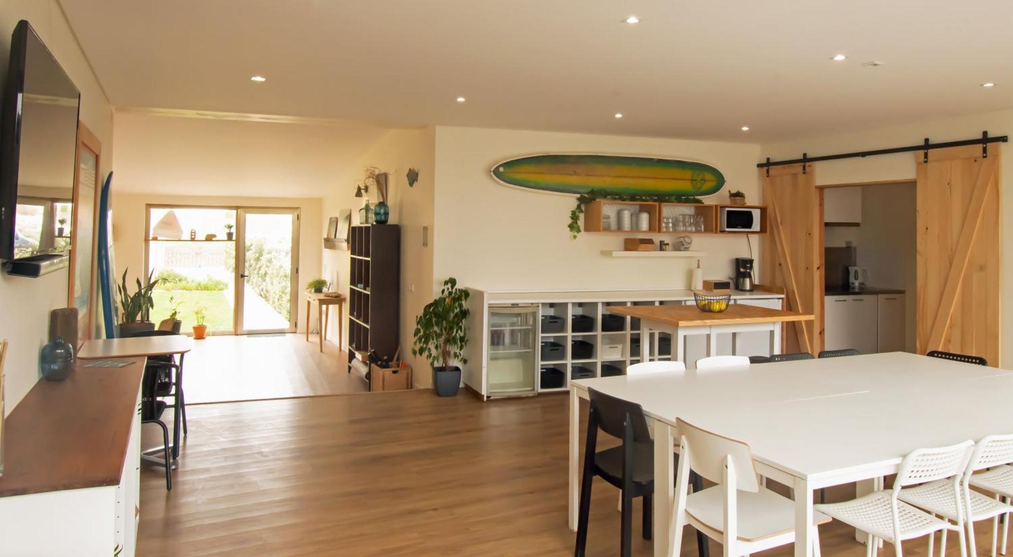 Surfivor Surf Camp Hotel Езмориз Екстериор снимка