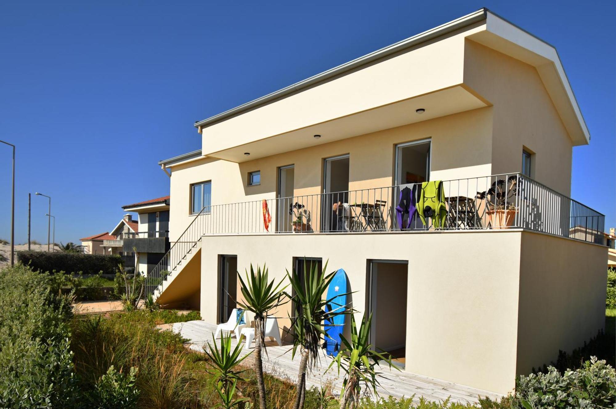 Surfivor Surf Camp Hotel Езмориз Екстериор снимка